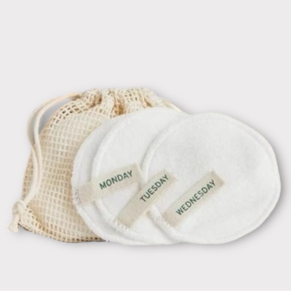 The Body Shop NWOB Reusable Makeup Remover Pads, 7 Day Set with Laundry Bag - Picture 1 of 6